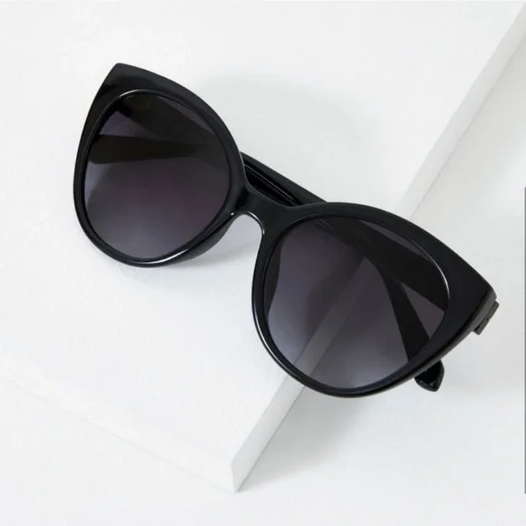 kate spade | Accessories | Kate Spade Samantha Black  display picture 3